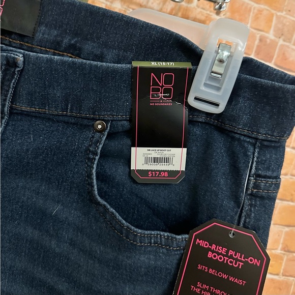 No Boundaries Juniors Lace Up Bootcut Jeans size 15-17 (they run small) - Picture 2 of 3